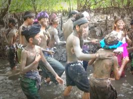 Mabuug-buugan Mandi Lumpur, Jadi Tradisi Warga Kedonganan Usai Nyepi